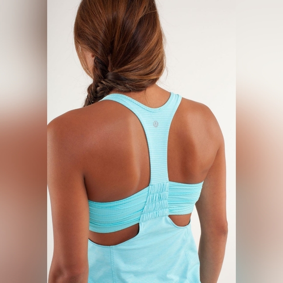 Lululemon Turbo Tank - Picture 2 of 10